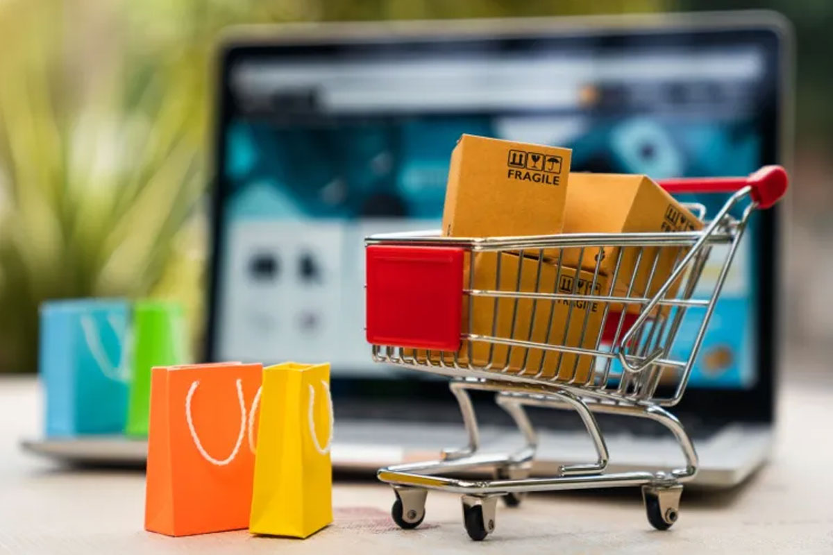 Rowwat Retail & Ecommerce Hero Section Image